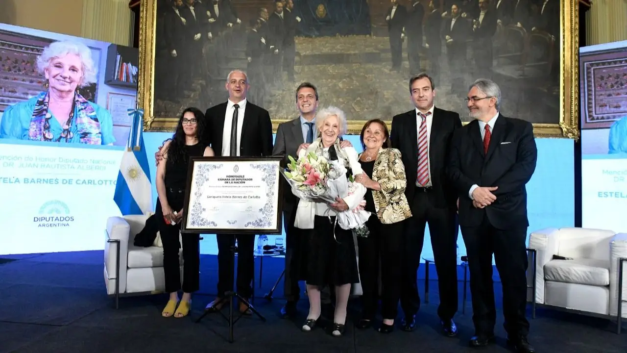 Diputados distinguió a Estela de Carlotto por su compromiso por la defensa de los Derechos Humanos