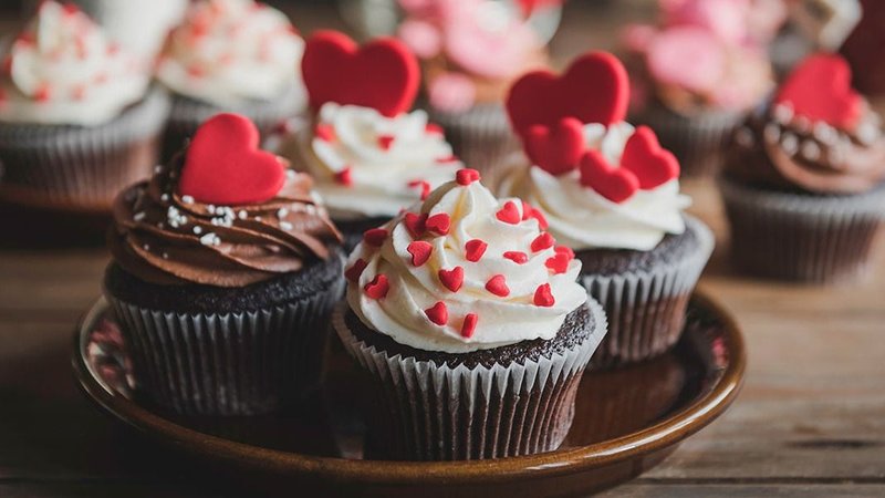Receta de cupcakes rellenos y decorados