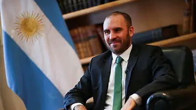 El ministro de Economía de Argentina, Martín Guzmán, durante una entrevista con Reuters en su despacho de Buenos Aires El ministro de Economía de Argentina, Martín Guzmán, durante una entrevista con Reuters en su despacho de Buenos Aires
