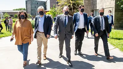 La Mesa Interministerial visitó la UNSAM para conocer avances de la vacuna nacional contra el COVID-19 La Mesa Interministerial visitó la UNSAM para conocer avances de la vacuna nacional contra el COVID-19