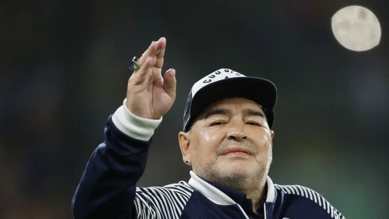 Maradona en el cielo: registran una estrella con su nombre
