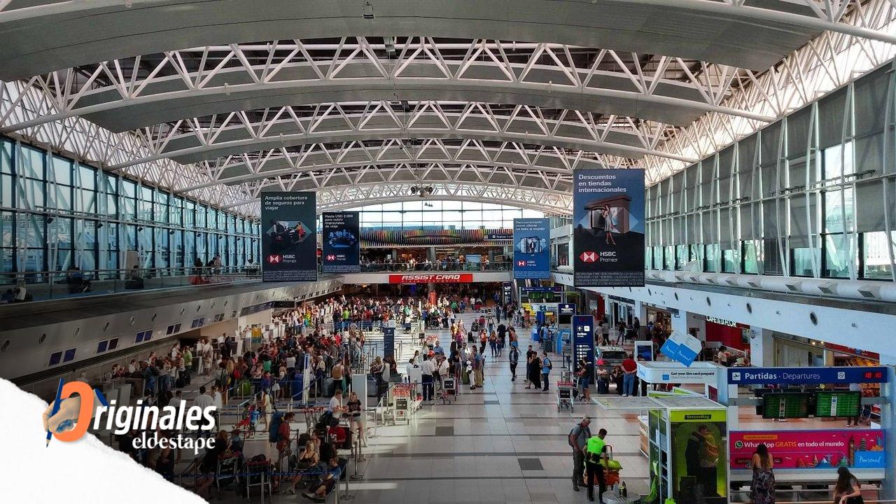 La fenomenal pérdida de dólares por el turismo al exterior que preocupa a Batakis
