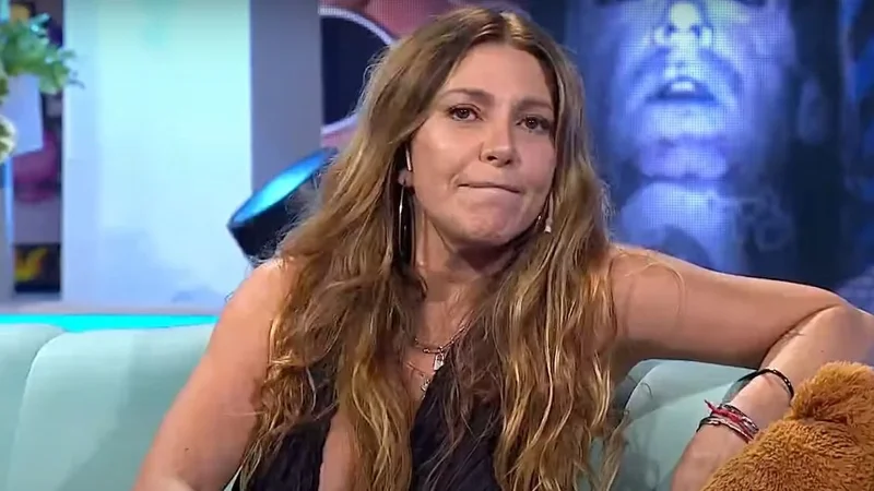 monica ayos