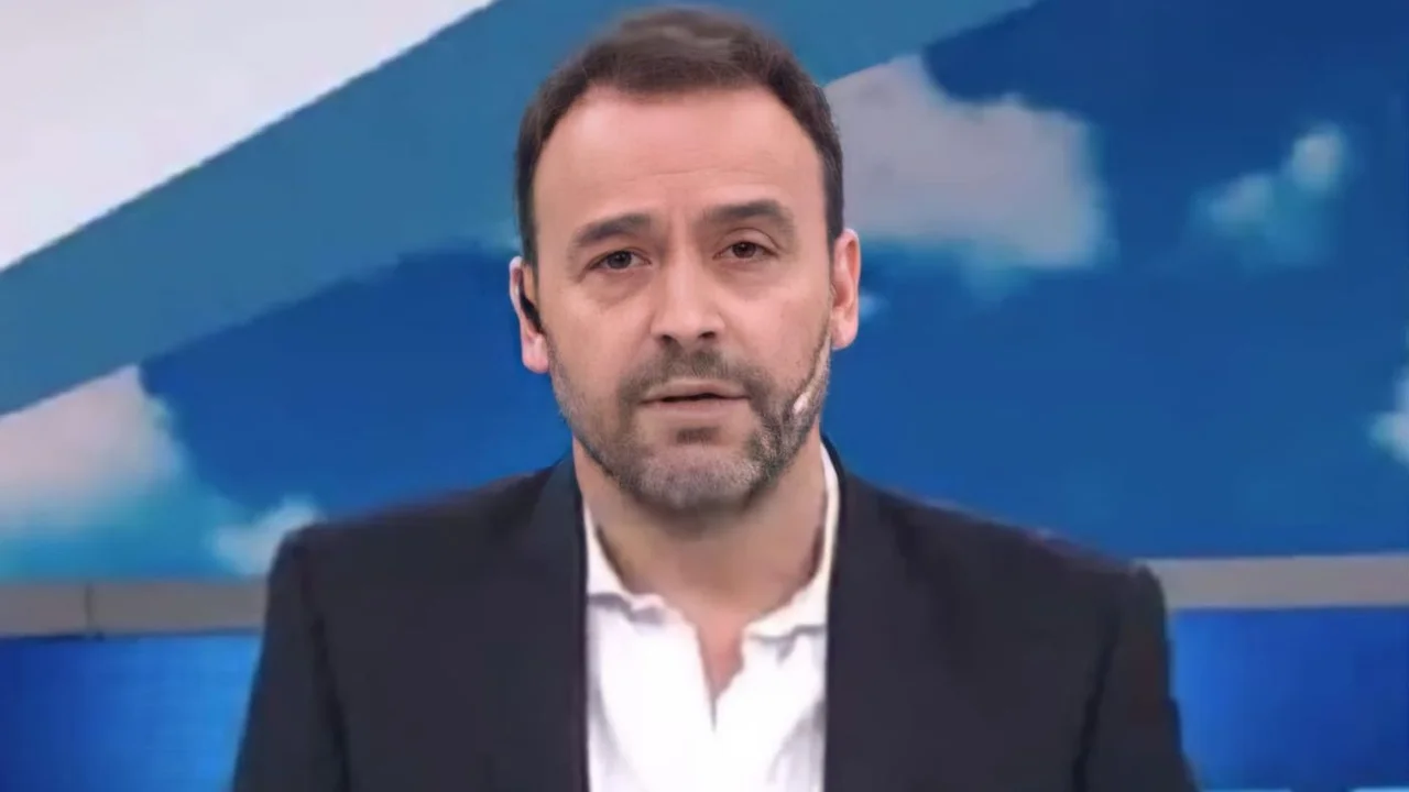 Adrián Pallares