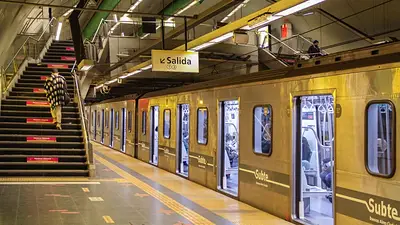 Paro por el tiroteo en Retiro: no habrá línea C en todo el día Paro por el tiroteo en Retiro: no habrá línea C en todo el día