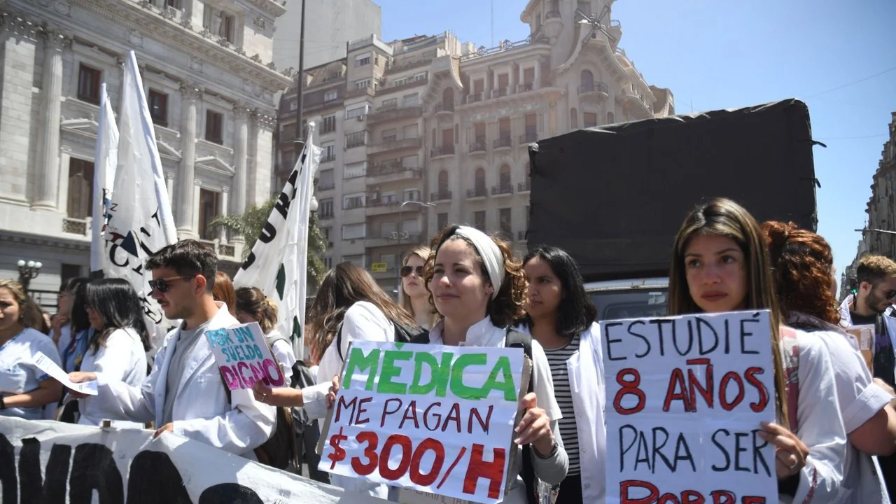 Médicos residentes.