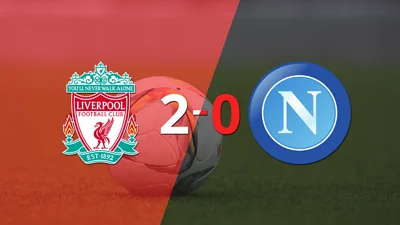 Liverpool le ganó con claridad a Napoli por 2 a 0 Liverpool le ganó con claridad a Napoli por 2 a 0