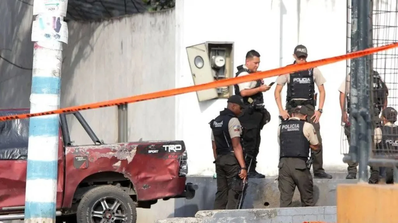 Ecuador: cinco policías muertos en un nuevo episodio vinculado a la violencia carcelaria