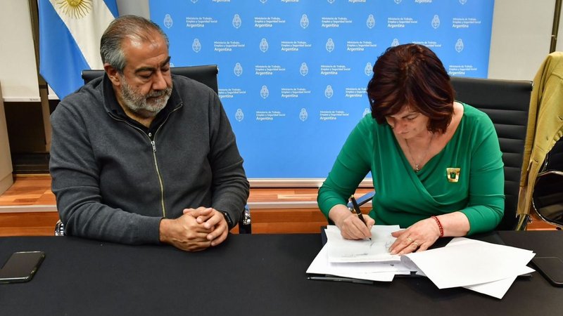 Paritaria Sanidad 2022: el gremio de Daer cerró un aumento del 96%