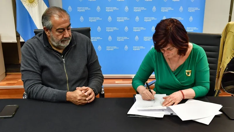 Paritaria Sanidad 2022: el gremio de Daer cerró un aumento del 96%