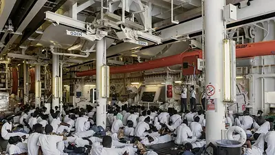 Italia prohibe la entrada a migrantes rescatados de barcos extranjeros Italia prohibe la entrada a migrantes rescatados de barcos extranjeros