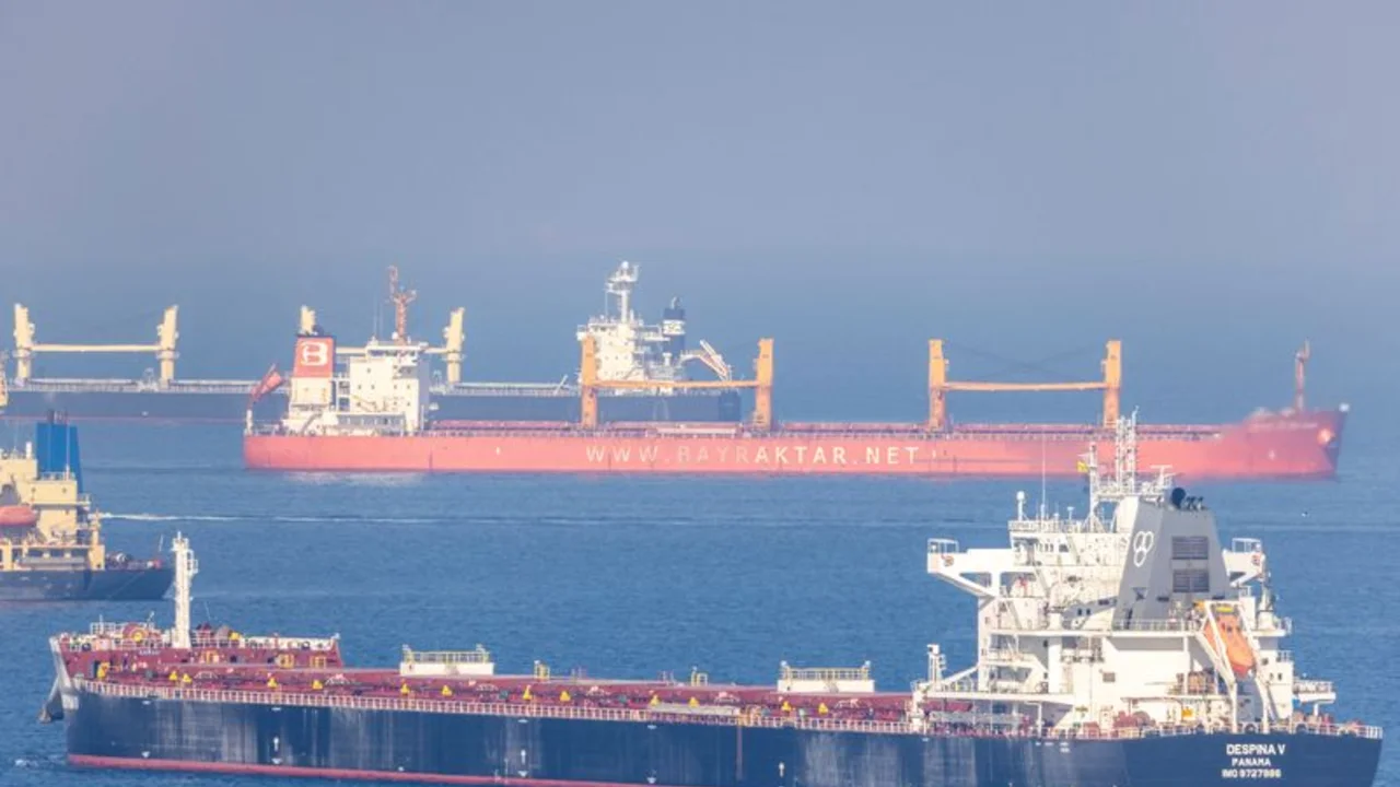 Rusia instalará bases navales en dos ciudades portuarias ocupadas de Ucrania