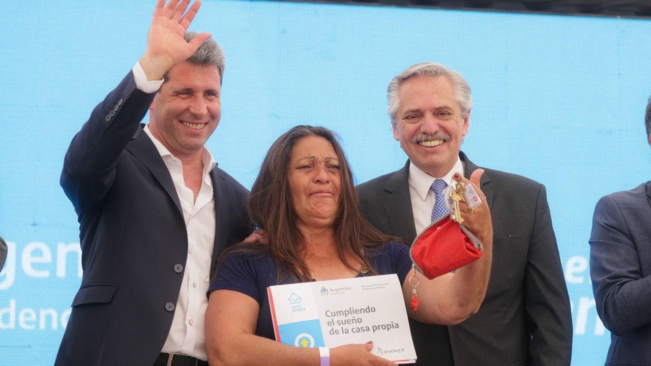 Alberto Fernández entregó viviendas a las víctimas del terremoto en San Juan