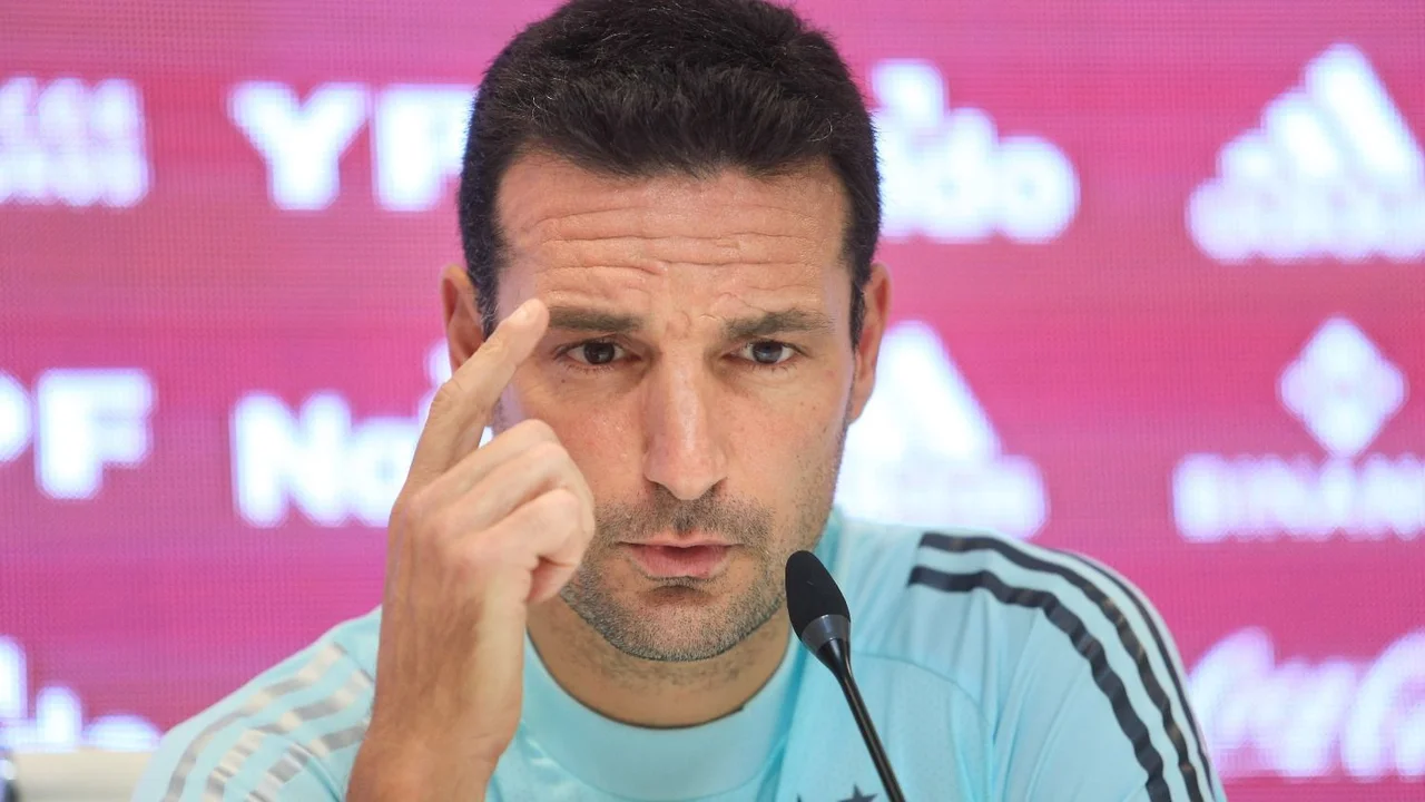 Argentina llegó a Qatar y Lionel Scaloni cierra los detalles de la lista definitiva
