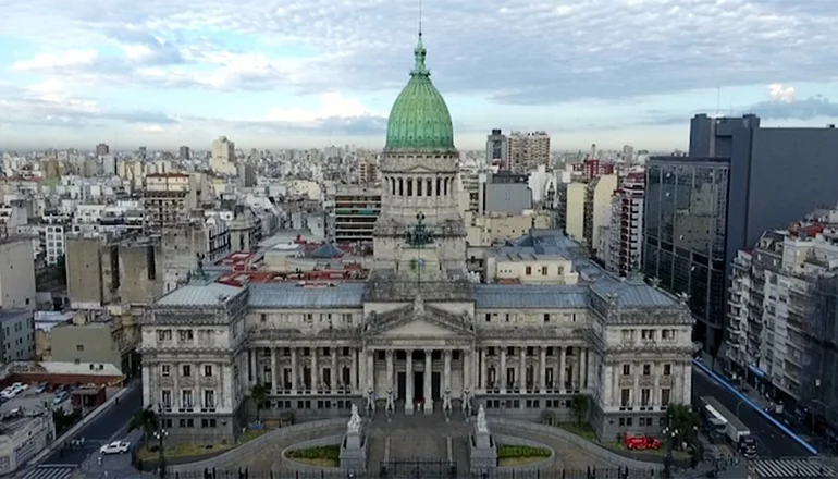 Fuerte advertencia de un diputado sobre la aprobación de la Ley Bases: "Pasaríamos a ser colonia"