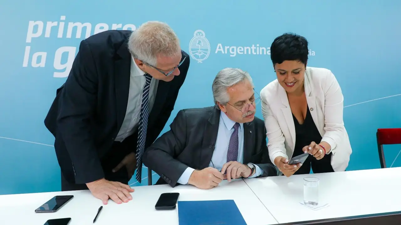 Respaldan el desarrollo del Sistema de Información Digital Educativa presentado por Alberto Fernández