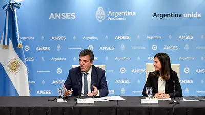 El Gobierno anunció un 15.6% de aumento para jubilados y un bono de $ 10 mil por tres meses El Gobierno anunció un 15.6% de aumento para jubilados y un bono de $ 10 mil por tres meses