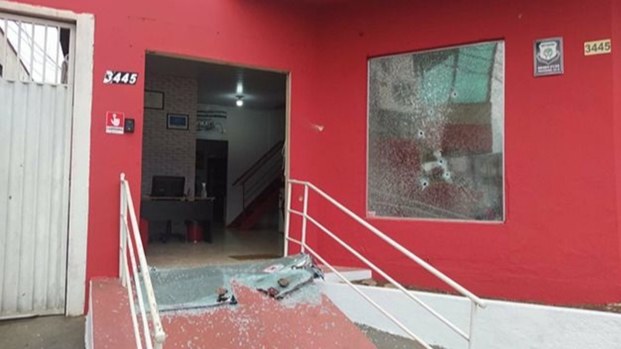 Brasil: un diario fue atacado a tiros por ser señalado de "izquierdista"