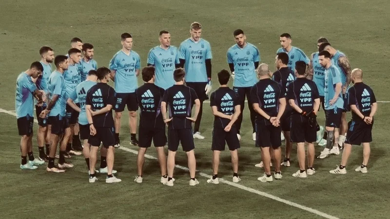 La Selección se entrenó antes del amistoso ante Emiratos Árabes