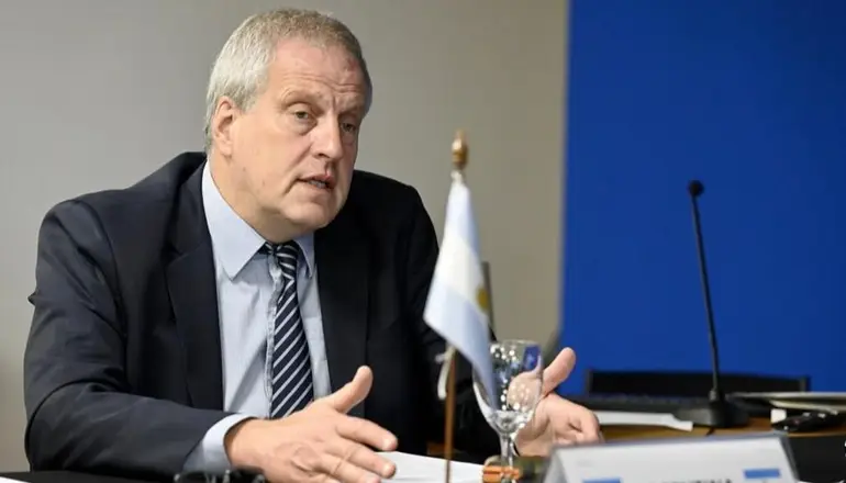 Perczyk, sobre el sistema de vouchers que propone Milei en estas elecciones 2023: "Convierte a los estudiantes en clientes"
