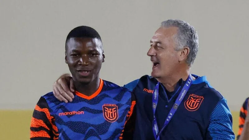 Ecuador ha superado enormes adversidades, puede perder en debut pero es invencible fuera del campo: DT