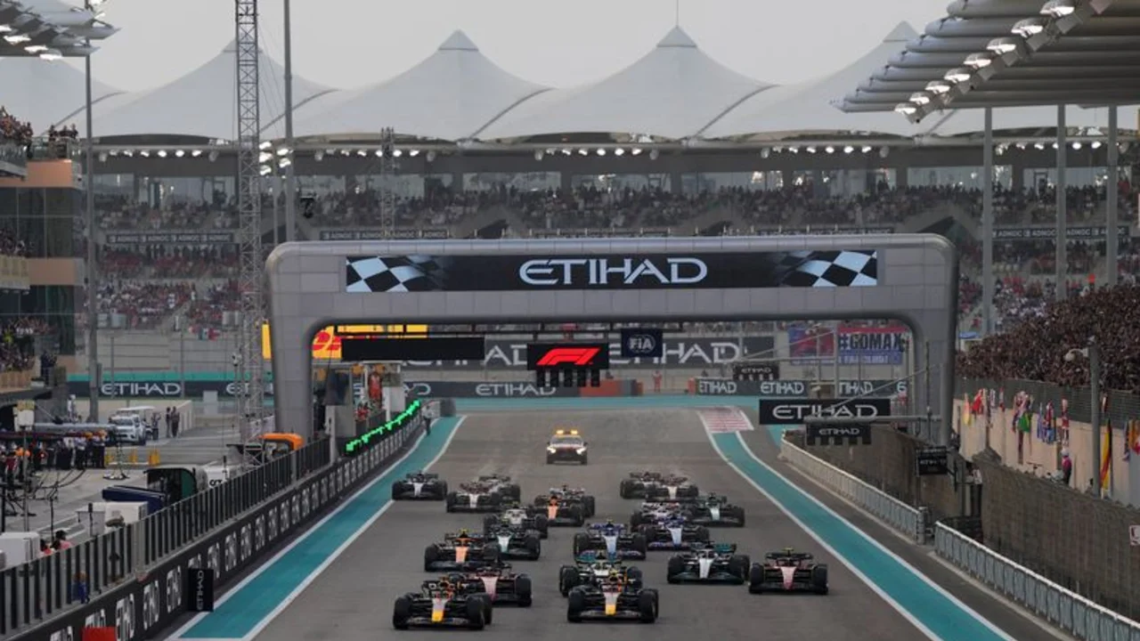 Verstappen gana el Gran Premio de Abu Dabi que cierra la temporada de la F1