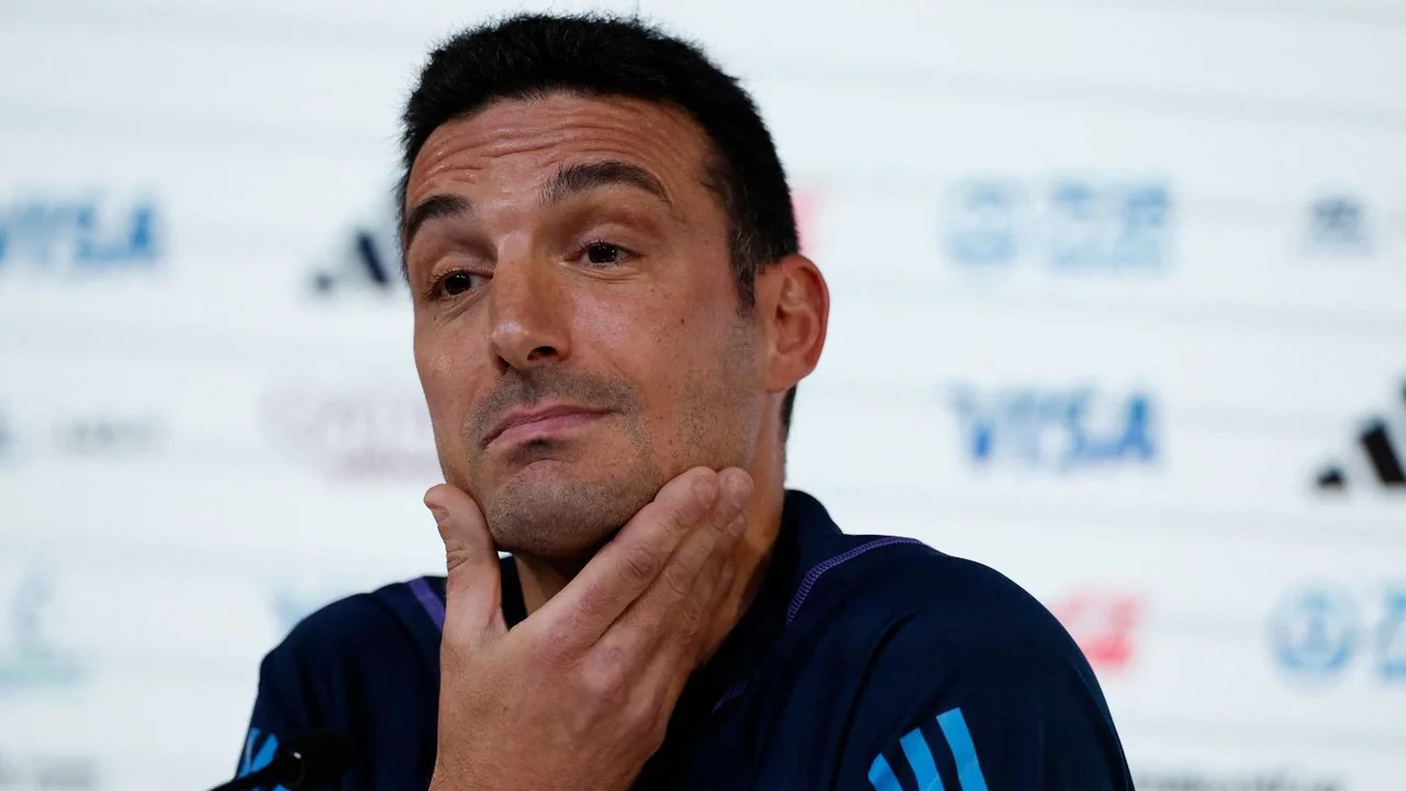 Scaloni habló en la previa del duelo ante México por el Mundial y no descartó cambios