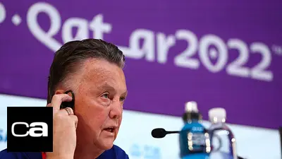 A veces lo único que un periodista necesita es un abrazo de Van Gaal A veces lo único que un periodista necesita es un abrazo de Van Gaal