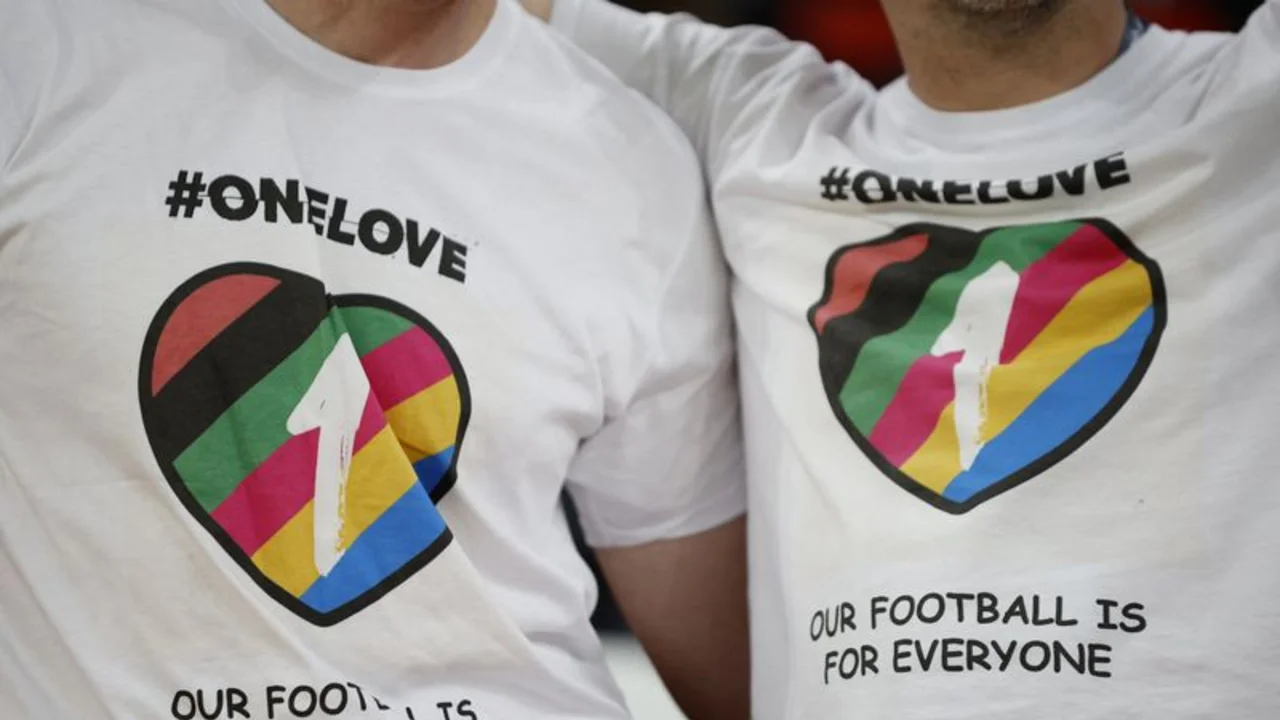 Alemania utiliza el logotipo de 'OneLove' en su conferencia de prensa
