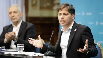 Kicillof dejó en offside a Clarín: "Tan ridículo" Kicillof dejó en offside a Clarín: "Tan ridículo"