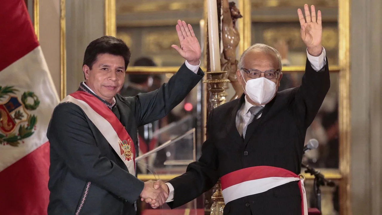 Castillo renovará Gabinete tras la renuncia del primer ministro