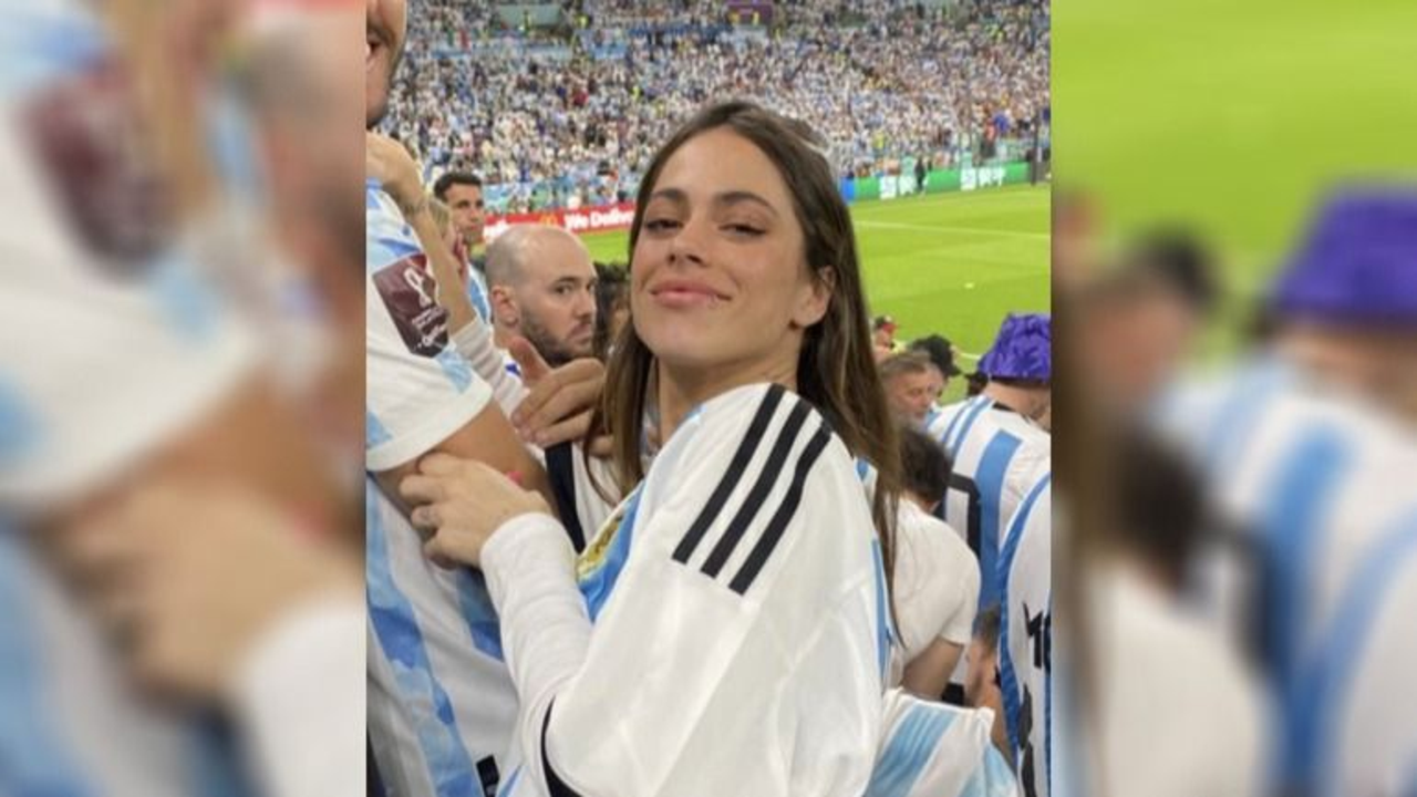 Tini Stoessel en Qatar apoyando a De Paul