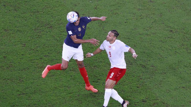 La actual selección de Francia no debe ser comparada con la campeona de 2018: Varane