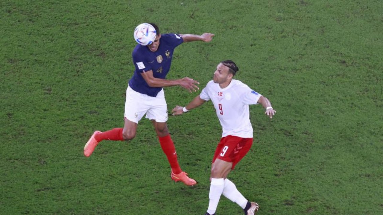 La actual selección de Francia no debe ser comparada con la campeona de 2018: Varane