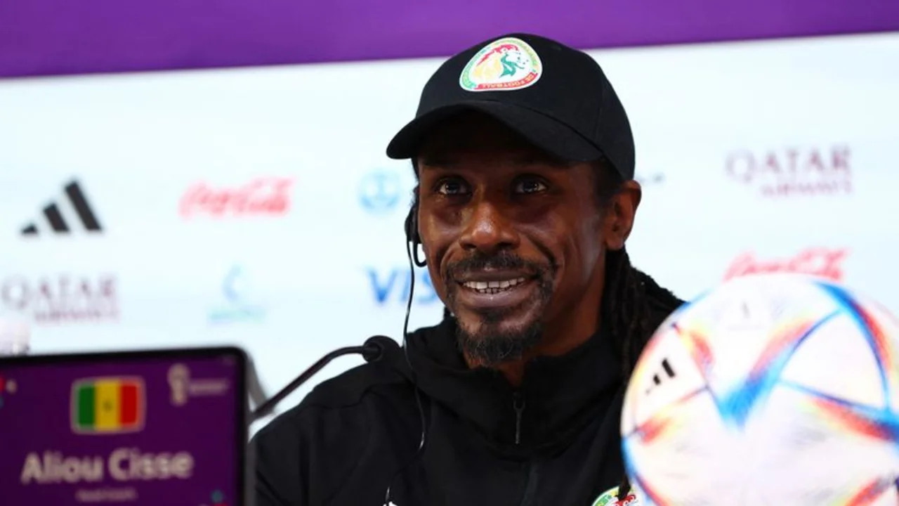 Senegal se siente bien con la presión antes de decisivo choque con Ecuador, dice DT Cissé