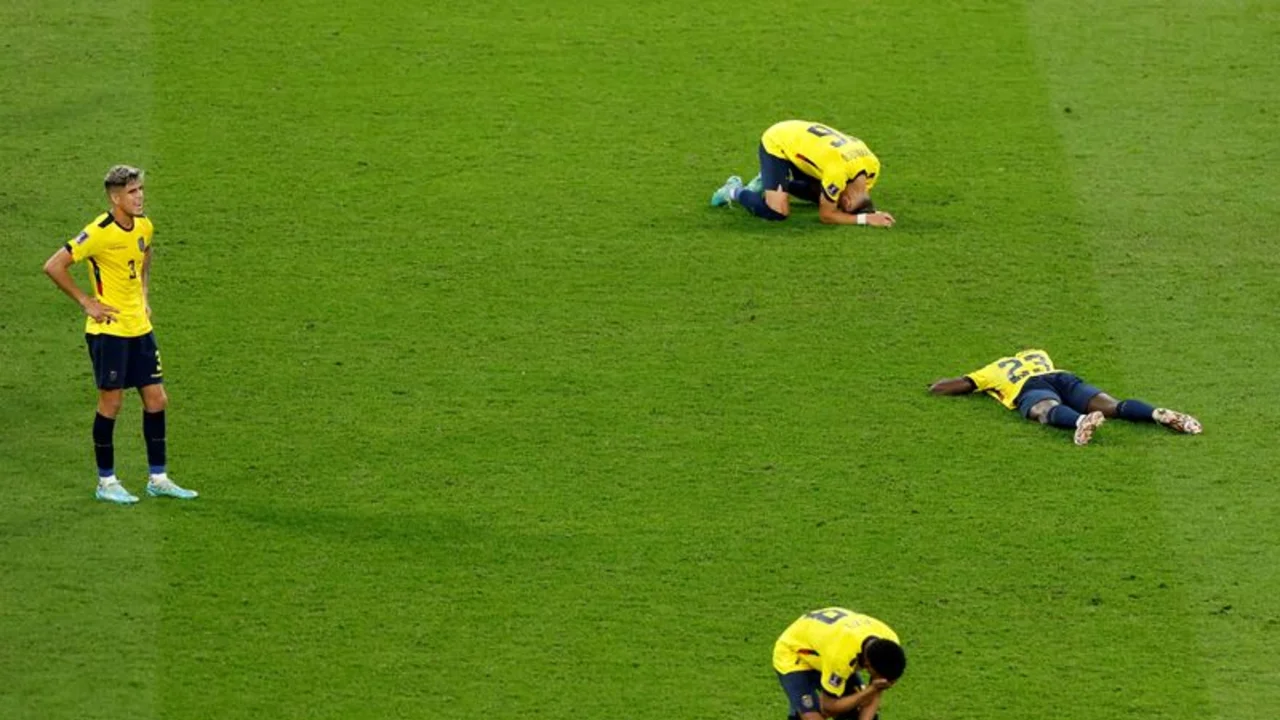Ecuador trata de asimilar "golpe duro" de la eliminación del Mundial