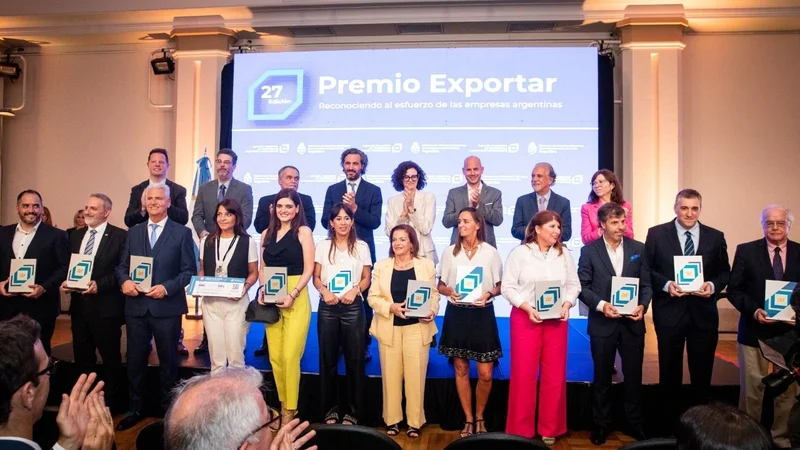 Cafiero proyectó un año récord de exportaciones en la entrega de los premios Exportar 2022