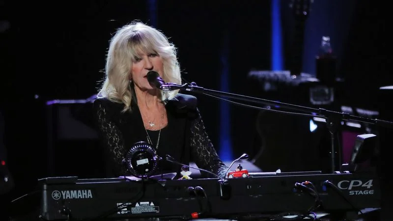 La cantante y compositora de Fleetwood Mac, Christine McVie, muere a los 79 años