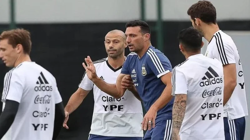 Javier Mascherano Lionel Scaloni Alan Velasco