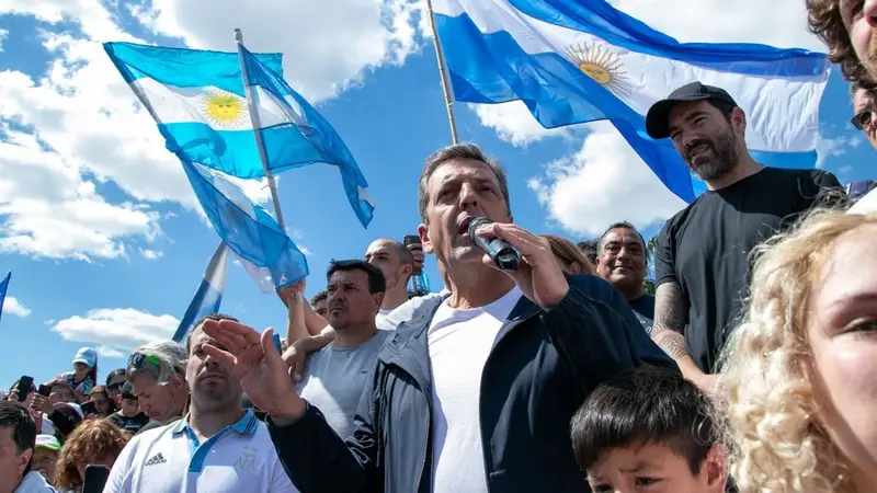 Massa anticipó que llamara a Martín Llaryora en un eventual gobierno