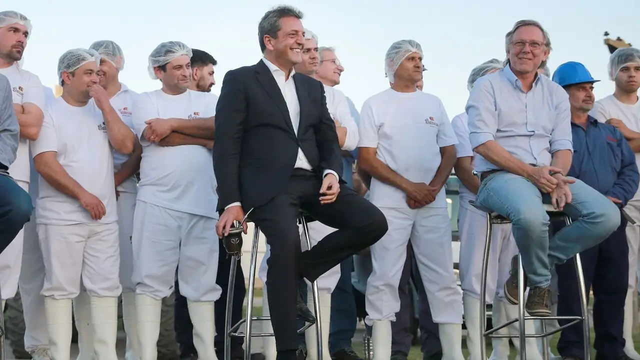 Massa hizo promesas en Córdoba sobre fertilizantes y quita de retenciones