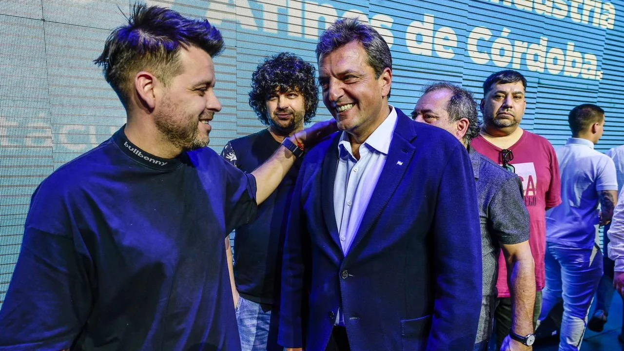 Sergio Massa prometió impulsar la cultura cordobesa con Previaje y se reunió con artistas de la provincia