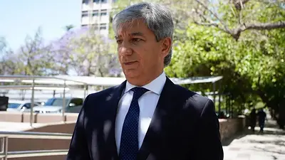 Detienen al destituido juez Bento tras el jury que determinó su remoción Detienen al destituido juez Bento tras el jury que determinó su remoción