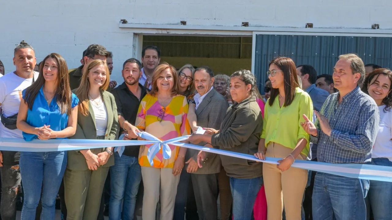 Ricardo Quintela inauguró la fábrica textil Matz S.R.L en Chamical