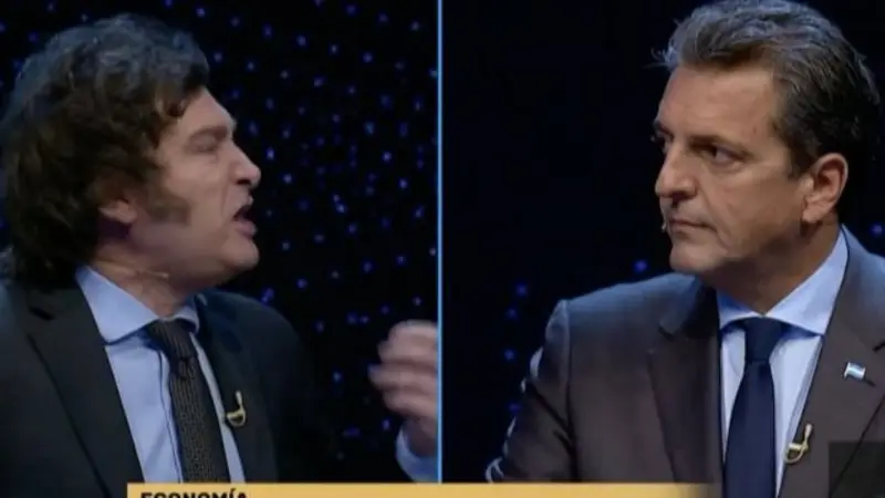 Memes: Milei quedó pagando con Massa y las redes no lo perdonaron