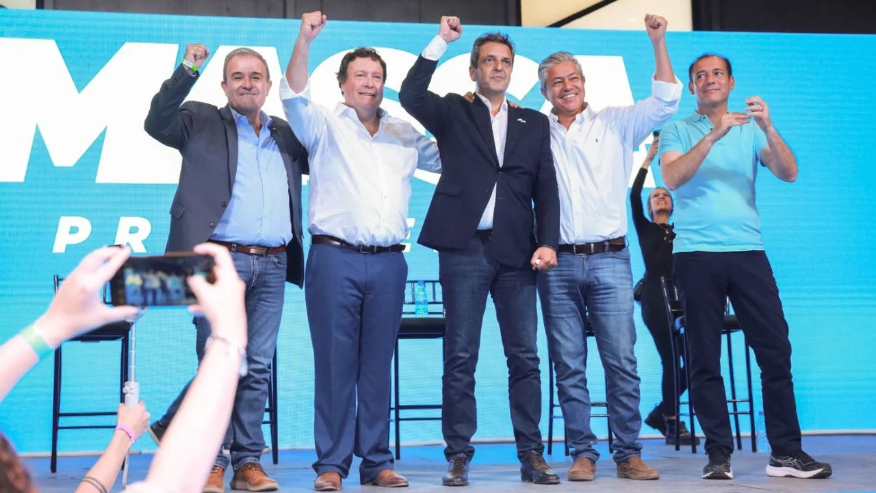Massa sumó apoyos locales y externos a su propuesta de unidad nacional