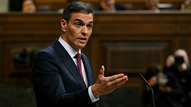 URGENTE: por una denuncia de la ultraderecha a su esposa, Sánchez decide si renuncia o no