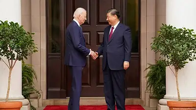 Dos potencias se saludan: Biden y Xi se reunieron para limar asperezas Dos potencias se saludan: Biden y Xi se reunieron para limar asperezas