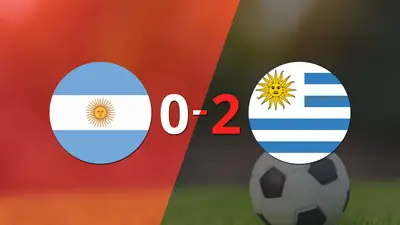 Con dos tantos, Uruguay derrotó a Argentina en su casa Con dos tantos, Uruguay derrotó a Argentina en su casa