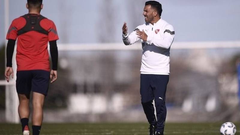Independiente, Martín Cauteruccio, Carlos Tevez.